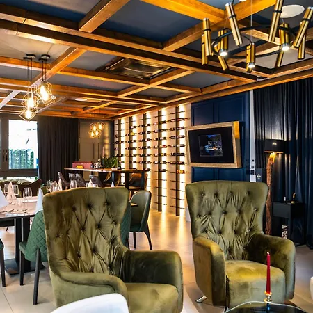 Adriale Hotel 4*